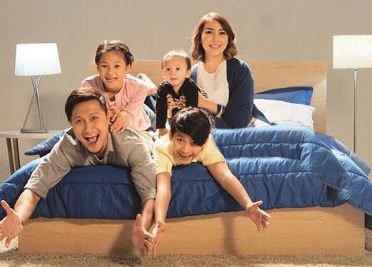 Arie Untung dan Keluarga/Instagram.com