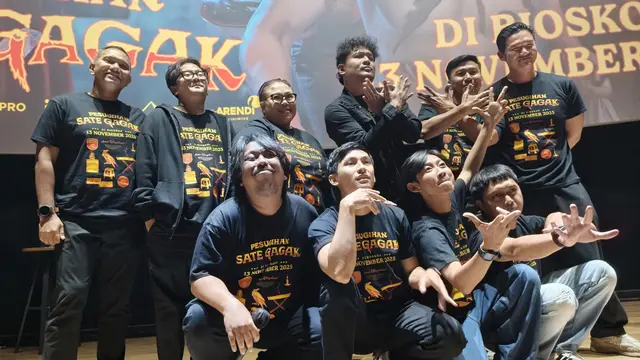 Peluncuran poster dan trailer film Pesugihan Sate Gagak, di CGV FX Sudirman, Jakarta Pusat, Selasa (14/10/2015). (M Altaf Jauhar/ Liputan6.com)