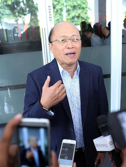 Berita ini berawal dari sebuah acara talkshow yang diadakan salah satu televisi swasta. Pada acara itu, Kiswinar mengaku anak kandung dari Mario Teguh dari istri sebelumnya. (Nurwahyunan/Bintang.com)