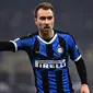 3. Christian Eriksen - Gelandang 28 tahun ini memiliki kemapuan untuk menguasai lini tengah dan membantu serangan Inter Milan. Eriksen diprediksi akan mampu membongkar lini pertahanan Sevilla pada laga final Liga Europa nanti. (AFP/Marco Bertorello)