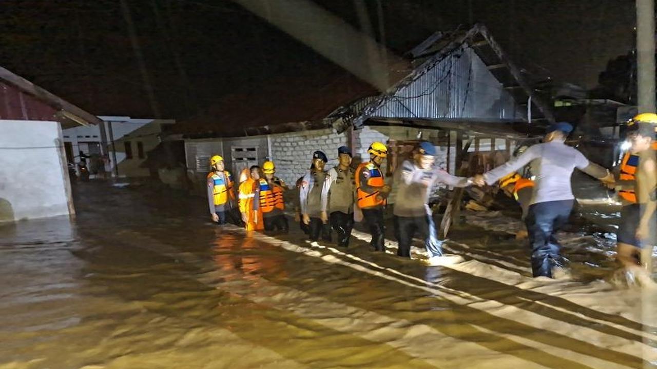 BPBD Sulteng Evakuasi Warga Terdampak Banjir di Bungku Tengah Morowali, Ketinggian Air Capai 80 Cm