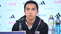 Chanathip Songkrasin, bintang dan kapten Timnas Thailand dalam sesi konferensi pers jelang final FIFA ASEAN Cup 2026 di Stadion GBK, Jakarta, Minggu (4-10-2026). (Dok. Official FAT Facebook)