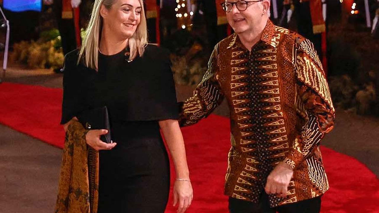 Perdana Menteri Australia, Anthony Albanese dan pasangannya Jodie Haydon.