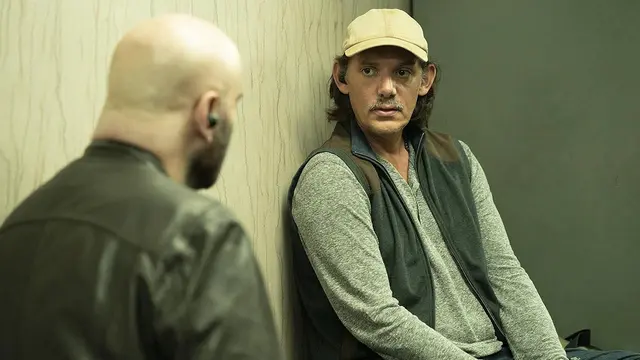 Lukas Haas sebagai Shawn dalam film Cash Out. (Foto: Dok. Saban Films)