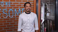 Sempat Berseteru, Yama Carlos dan Istri Kini Kembali Mesra
