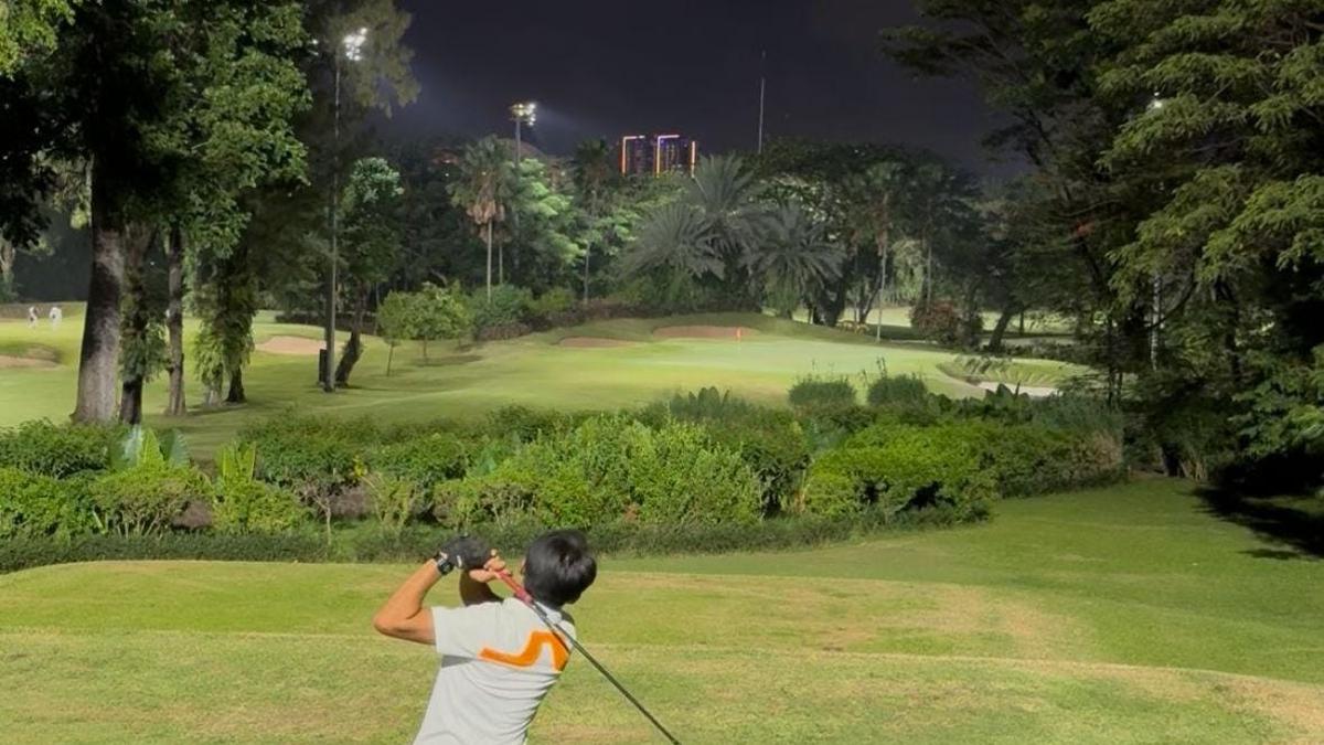 Nuansa Baru, 80 Pegolf Jajal Tanding Malam Hari