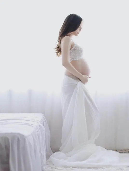 20 Potret Kehamilan Artis