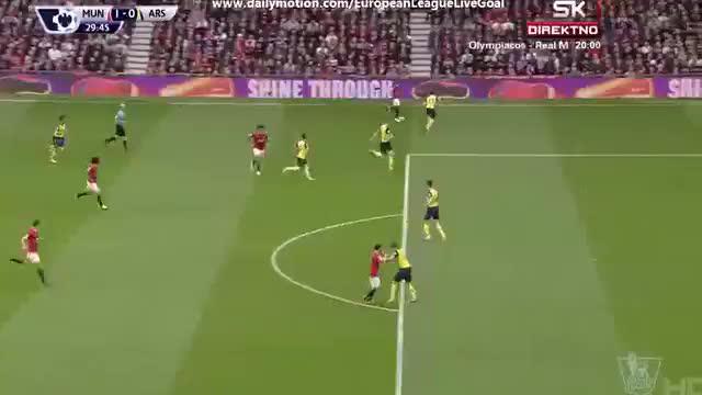 Manchester United gagal menuai kemenangan penuh saat menjamu Arsenal di Old Trafford, Minggu (17/5). Mereka harus puas dengan skor imbang 1-1.