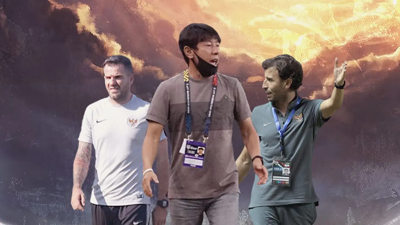 Timnas Indonesia - Shin Tae-yong diapit Simon McMenemy dan Luis Milla