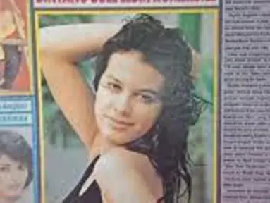 Sophia Latjuba mengawali karier sebagai model. Ia bahkan populer jadi model sampul majalah era 90-an. Parasnya jadi model ini sangat memesona dan disebut netizen mirip dengan Eva Celia. (Liputan6.com/IG/happymemories85)
