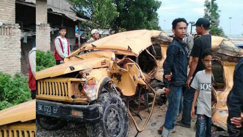 Kecelakaan kereta dan mobil