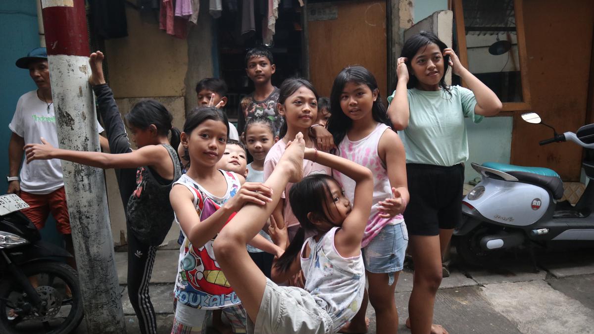 Dari Gang Kecil ke Mimpi Besar: Kisah Komunitas Indosalto Hidupkan Mimpi Anak-Anak Pluit