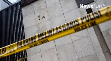 Polda Metro Jaya mengungkapkan adik pelaku perampokan dan pembunuhan sadis Pulomas, Jakarta Timur, Ramlan Butarbutar, berinisial R alias Ucok, tercatat sebagai buronan terkait dugaan kasus pencurian dengan kekerasan.
