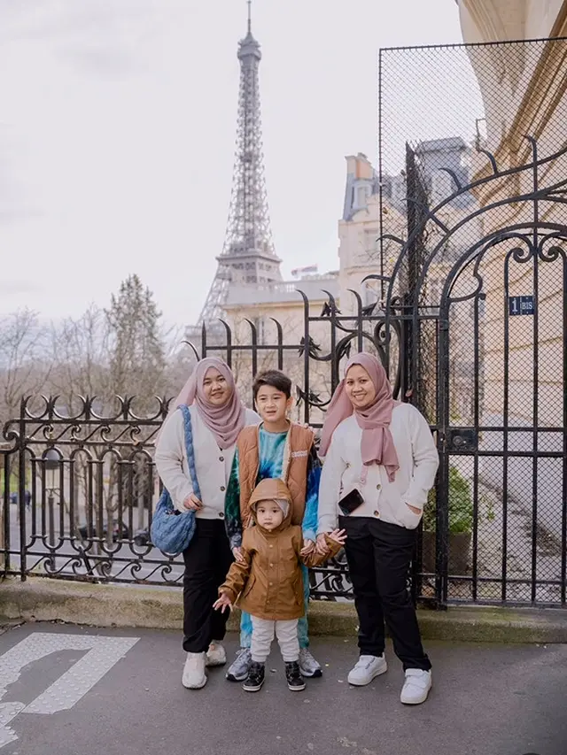 Sus Rini unggah foto liburan bersama keluarga Raffi Ahmad. [Foto: Instagram/riniperdianti]