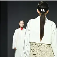 DeClip special Partner Collaboration IKYK di Seoul Fashion Kode, Korea.