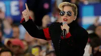 Tak Terima Donald Trump Jadi Presiden, Lady Gaga Unjuk Rasa