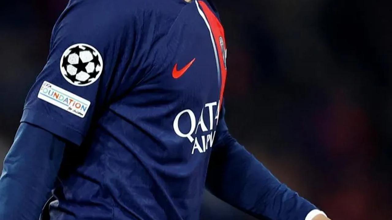 PSG juga sempat frustrasi dengan serangan-serangan yang masih tumpul menjebol pertahanan solid Newcastle.
