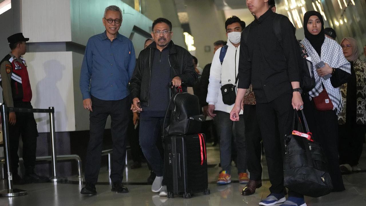 FOTO: Gelombang Pertama Evakuasi WNI dari Iran Tiba di Tanah Air