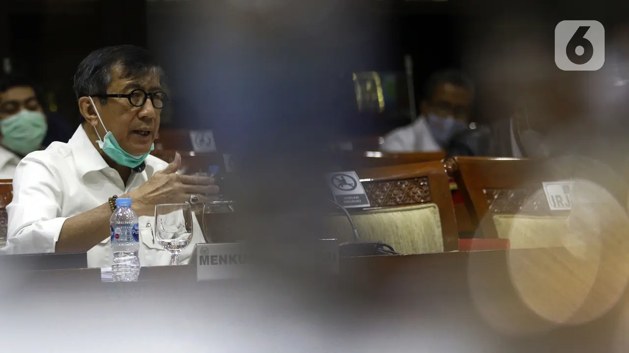 FOTO: Menkumham - DPR Bahas Reformasi Birokrasi hingga Aturan Kenormalan Baru