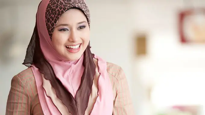 Muslimah masa kini/copyright shutterstock