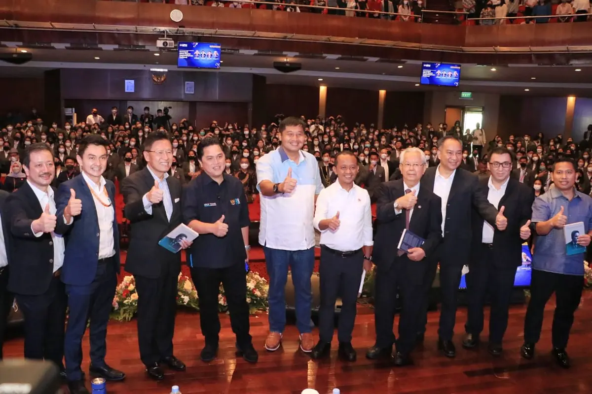 Menteri BUMN Erick Thohir, Menteri Investasi/BKPM Bahlil Lahadalia, hingga Ketua Taruna Merah Putih Maruarar Sirait jadi pembicara dalam seminar kepemudaan yang digelar UPH. (Foto: Istimewa)