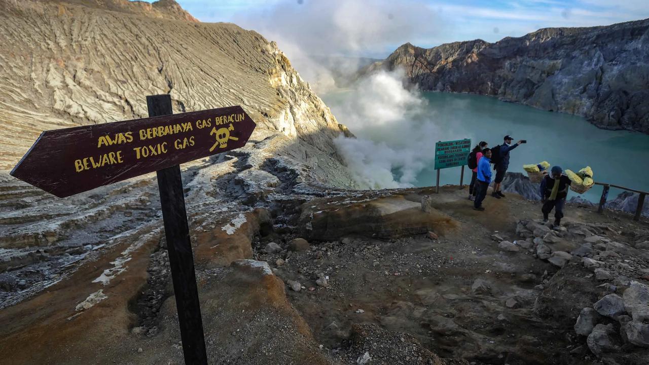 FOTO: Kawah Ijen Destinasi Favorit Wisata Alam Akhir Tahun