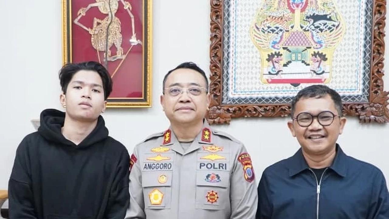 Mahasiswa Demo Depan Mapolda DIY Dibebaskan