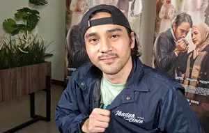 Achmad Megantara Beber Tantangan Perankan Pemuda Agnostik di Film 'IBADAH & CINTA'