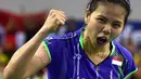 3. Greysia Polii - Pemain ganda putri senior Indonesia ini juga sering menyerang dengan jump smash yang akurat. Ini merupakan salah satu senjata Greys untuk meraih poin. (AFP/Jung Yeon-Je)