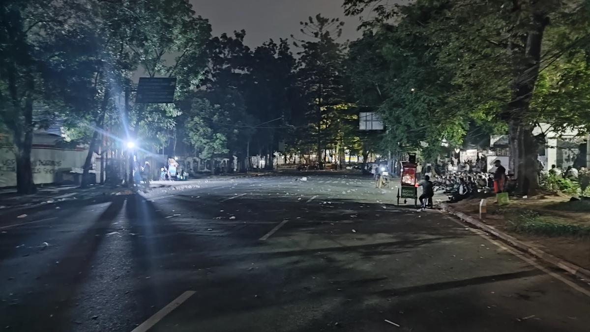 Situasi terkini di depan Kantor DPRD Jabar.