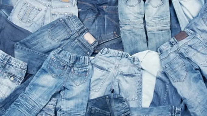 5 Cara Mudah Merawat Celana Jeans Kesayangan