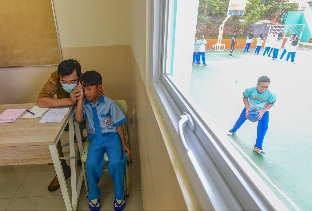 FOTO:  Antusias Murid SD Ikuti Cek Pemeriksaan Gratis di Sekolah