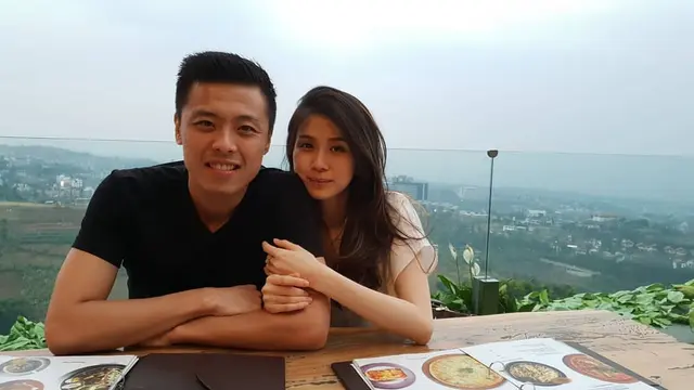 6 Potret Kemesraan Kapten Vincent dan Istri Sebelum Umbar Aib, Masih Kompak