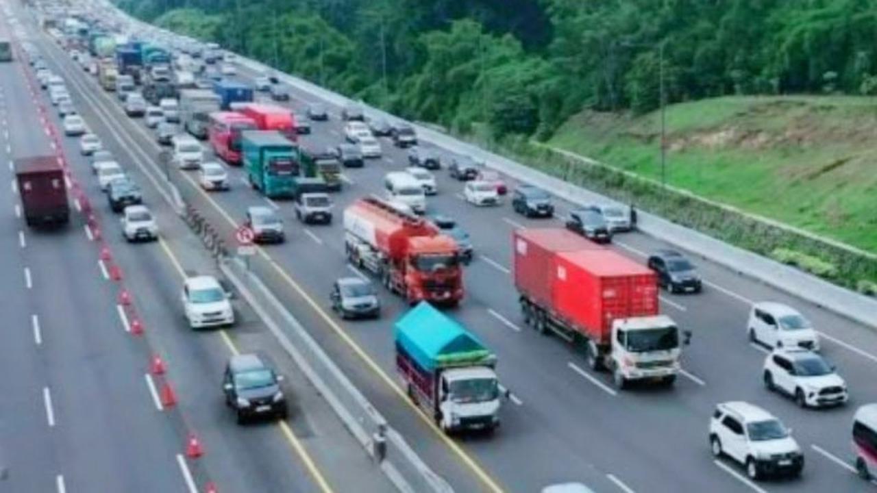 Arus Mudik Natal 2025: 1,38 Juta Kendaraan Tinggalkan Jabotabek, Jasa Marga Siaga Penuh