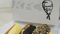 Varian menu baru, kue pukis ala KFC. (dok. Instagram @riskaf.xx / https://www.instagram.com/p/CFLkR8UnMXS/?igshid=aey8epihzuo1 / Brigitta Bellion)