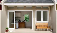 Rumah minimalis 1 lantai ukuran 6x10 meter dengan 2 kamar tidur, 1 kamar mandi, ruang tamu menyatu dapur, dan teras kecil depan. (Liputan6.com/MetaAI)