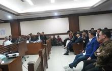 Jusuf Hamka Memberikan Keterangan di Sidang Mengenai Dugaan Ketidaksesuaian Dokumen