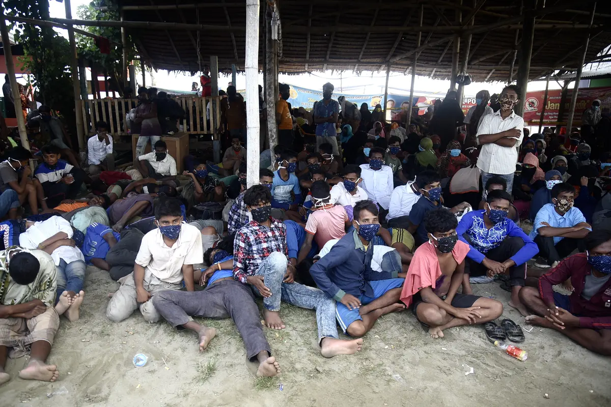 Ratusan Pengungsi Rohingya Terdampar di Pantai Lhokseumawe, Aceh