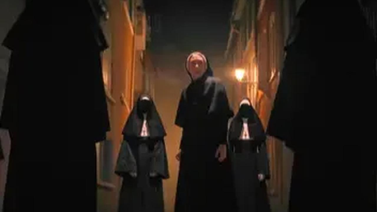 "The Nun 2" disutradarai oleh Michael Chaves dan ditulis oleh Ian Goldberg, Richard Naing, dan Akela Cooper.
