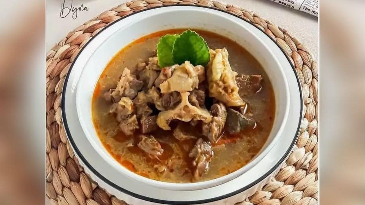 <b>6. Gulai Paru Kambing </b>