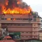 Hotel Novita yang terbakar berada di jantung Kota Jambi. (Dok. Istimewa/B Santoso)