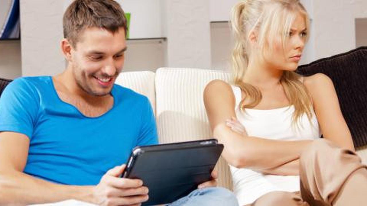 7 Tips bikin mantan cemburu berat