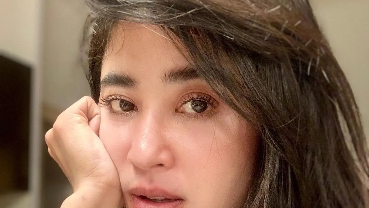 Dewi Perssik