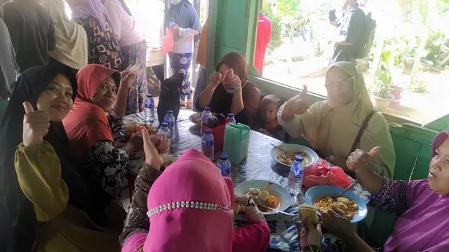 Warung Ibu Yurnaini di Jambi