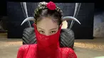 Jennie Blackpink di lokasi syuting Pink Love. (Foto: Instagram/ jennierubyjane)