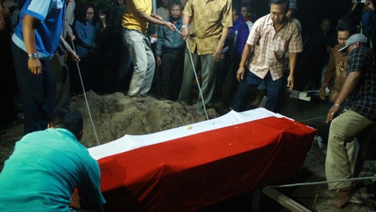 Tiba malam hari, korban Hercules asal Kediri langsung dimakamkan