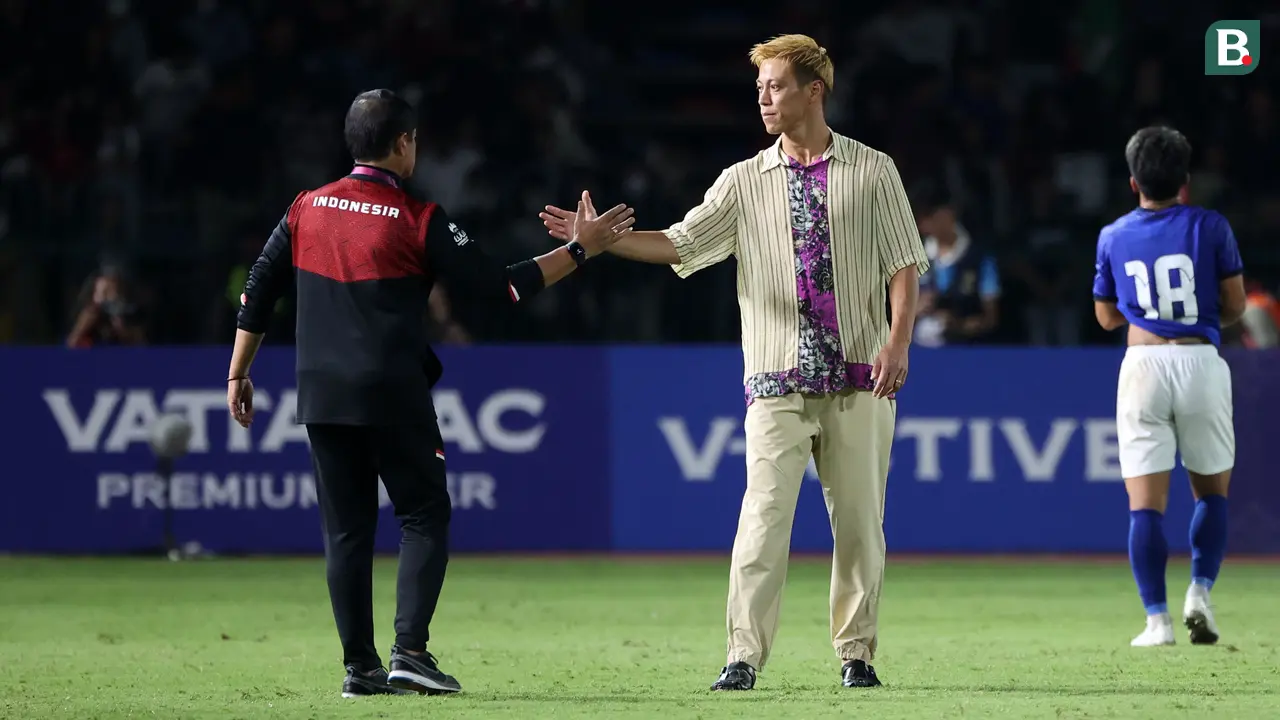 Foto: Gaya Nyentrik Keisuke Honda saat Laga Kamboja Melawan Timnas Indonesia di SEA Games 2023, Jadi Laga Terakhir Bareng Angkor Warriors