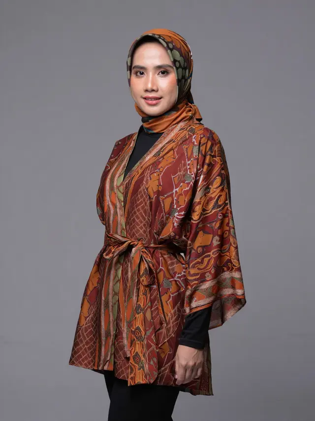Inspirasi Model Baju Batik Tunik Terbaru Wanita Berhijab
