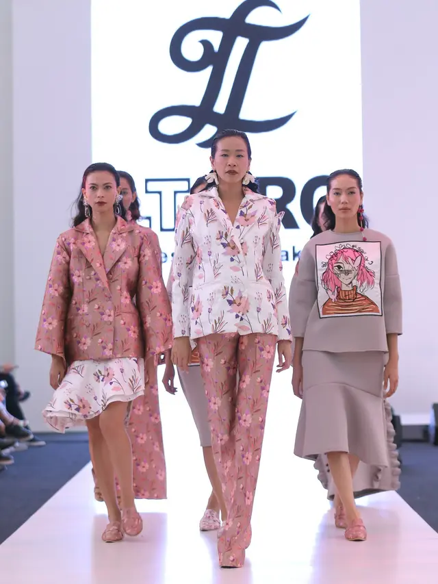 [Bintang] Tities Saputra