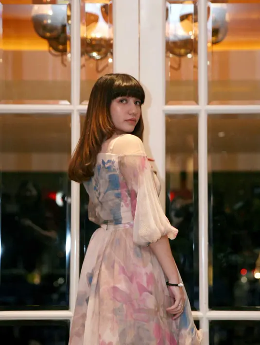 Diakui Cassie, dirinya memang bisa melihat mahluk halus. Namun selama ini ia hanya membiarkannya saja. Saat menerima tawaran bermain di film ini, ia pun berusaha untuk berpikir positif. (Nurwahyunan/Bintang.com)